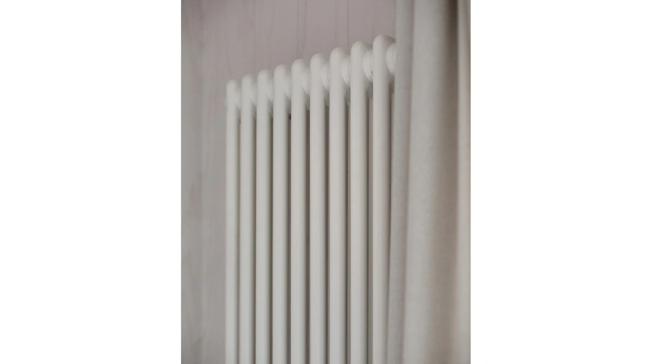 Стальной трубчатый радиатор КЗТО Bataria 3-300 / 08 секций с боковым подключением