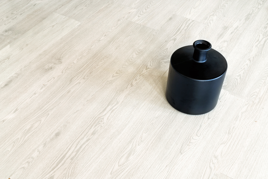

Кварцвиниловая плитка Alpine Floor Easy Line (клеевое соединение) Eco3-2 Дуб Светлый