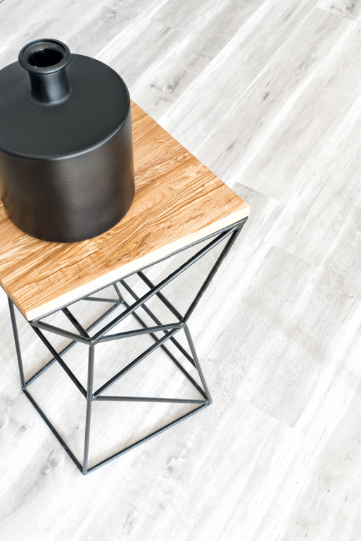 

Каменно-полимерная плитка Alpine Floor Classic (замковое соединение) Eco182-8 МС Дуб Выбеленный