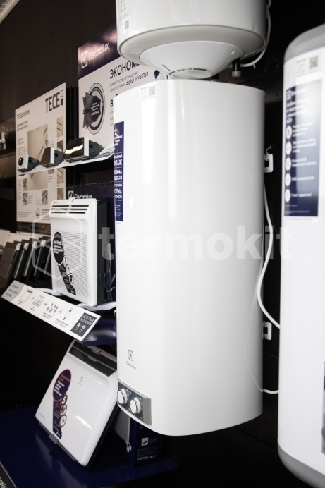 Водонагреватель Electrolux EWH 50 Formax накопительный