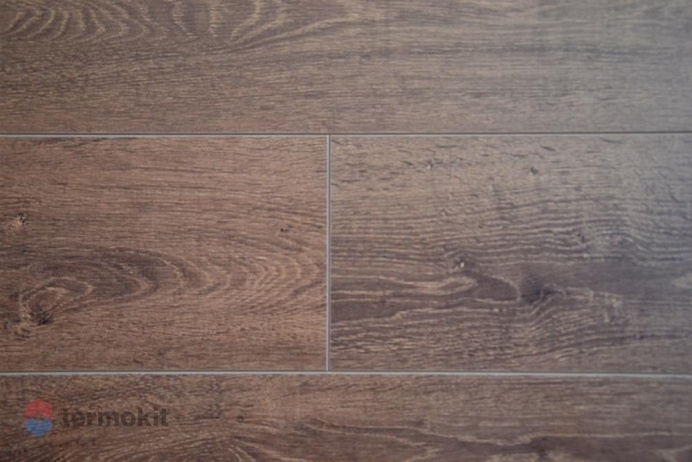 Ламинат BelFloor Universal 12 Дуб Коньячный 713