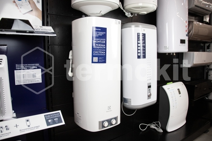 Водонагреватель Electrolux EWH 50 Formax накопительный