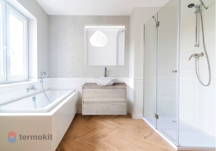 Зеркало BelBagno UNO 70 в алюминиевой раме с подсветкой с сенсорным выкл. SPC-UNO-700-700-TCH